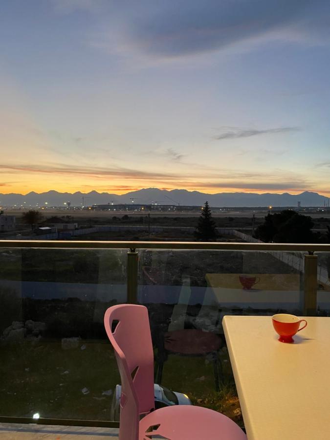 Lux 1+1 Airport View Daire *